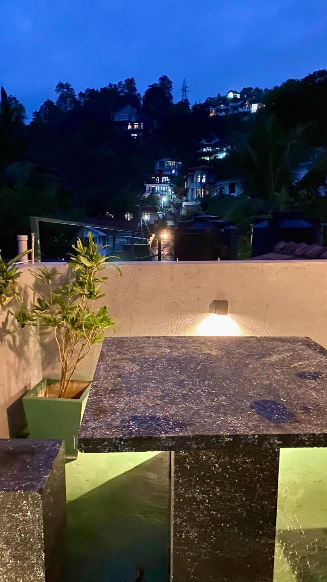 Grand Resort Kandy Eksteriør billede